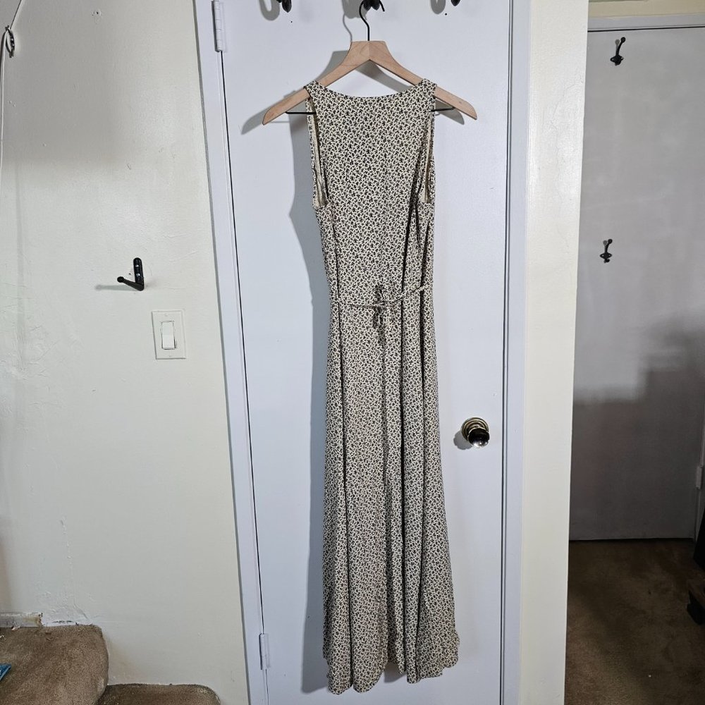 🏷️NWT Brandy Melville Floral Wrap Sleeveless Midi Dress In Beige/Black - OS - Picture 10 of 10